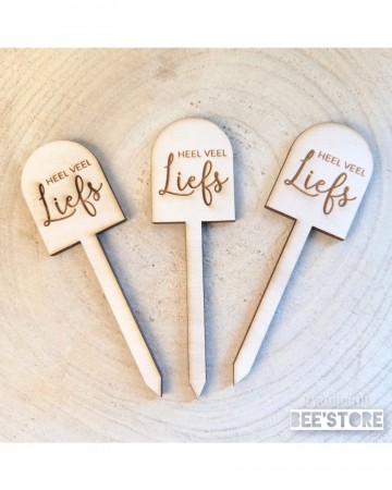 Incollage202303031403080281